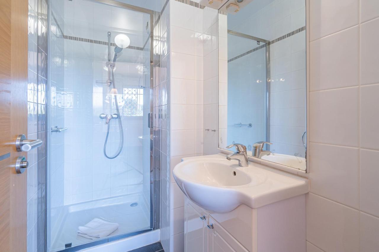 Vvf Residence Antibes Жуан-Ле-Пин Екстериор снимка