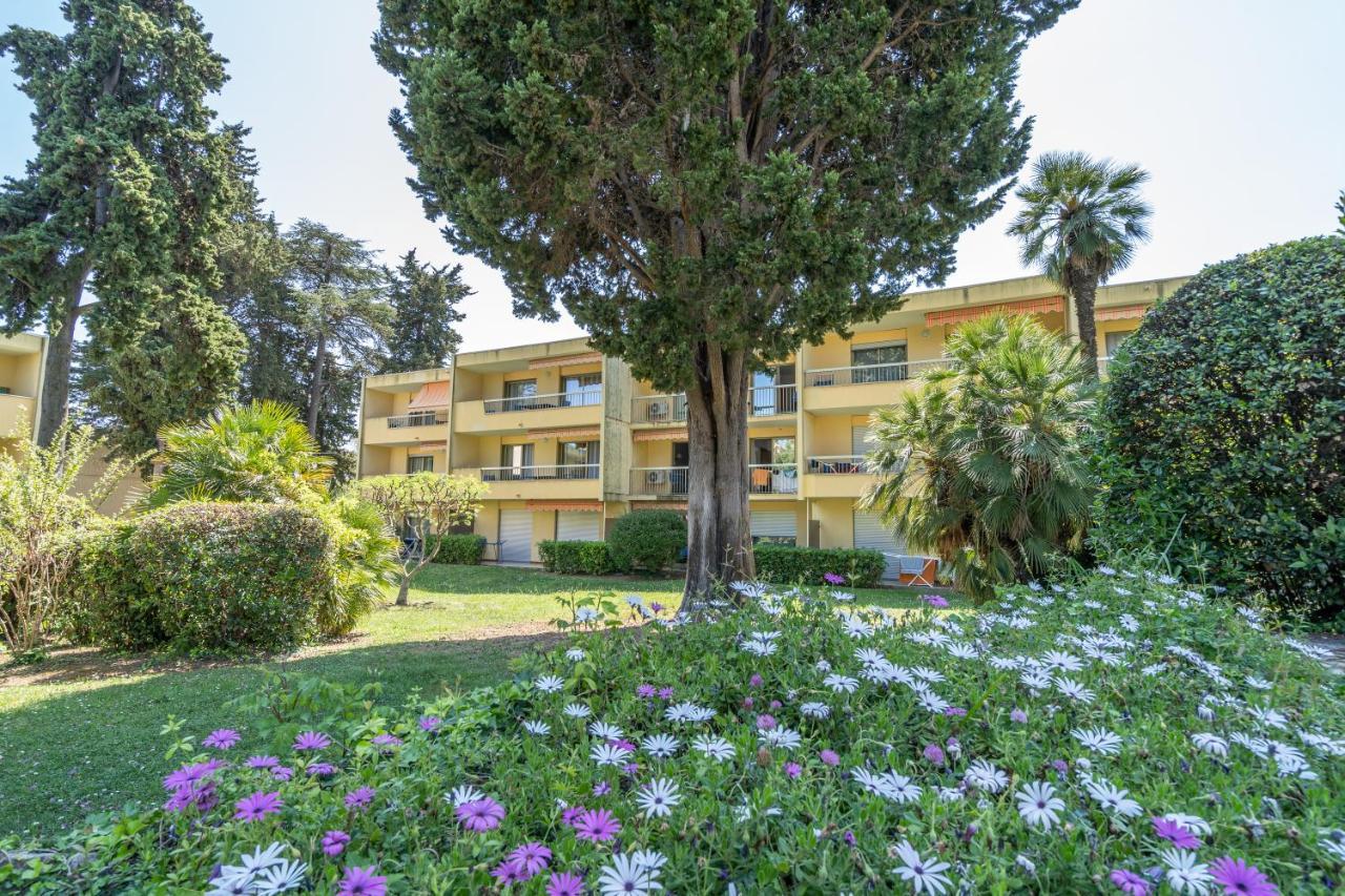Vvf Residence Antibes Жуан-Ле-Пин Екстериор снимка